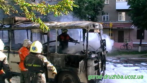 В Шостке сгорел автобус Шостка-Дружба