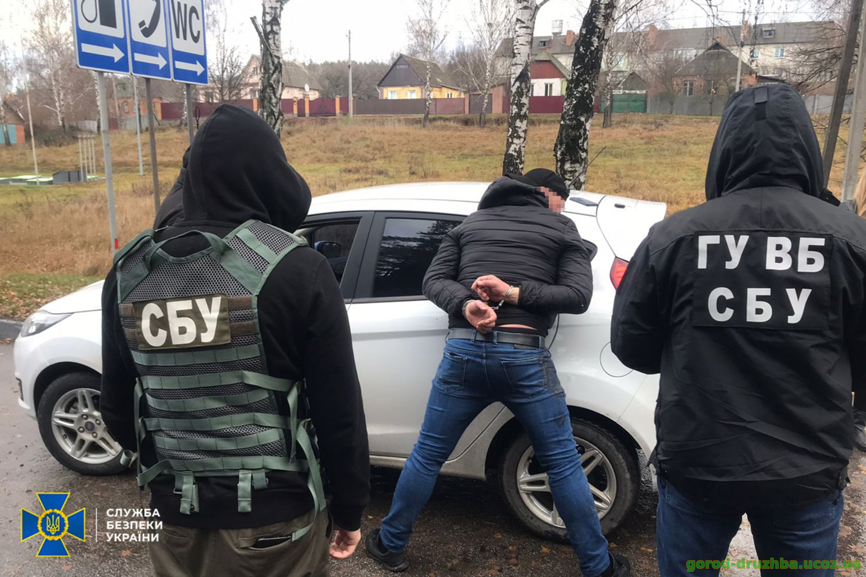 Служба безпеки України викрила злочинне угруповання, яке тероризувало мешканців Сумської області під виглядом співробітників СБУ